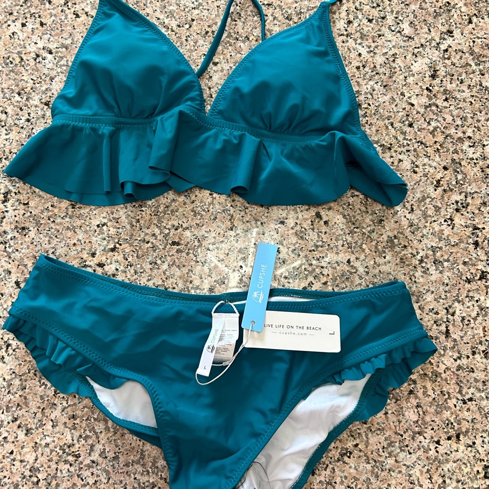 Never worn bikini Set in Teal